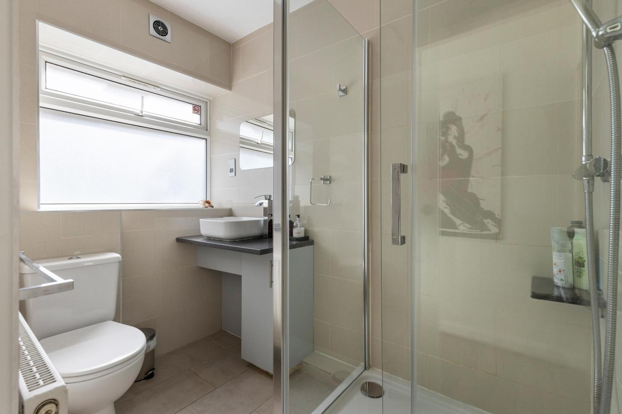King Studio Apartment With Garden And Parking Ealing Exterior foto